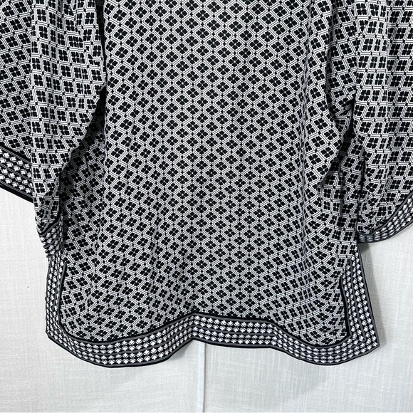 Max Studio NWT Lightweight Blue White Patterned Summer Spring Shrug Sz M - Picture 9 of 11